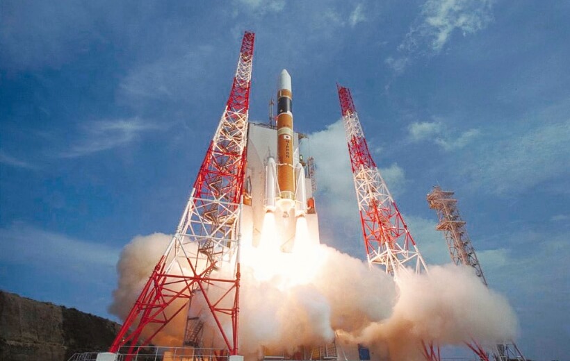 2001 年，成功發(fā)射第一枚 H-IIA 火箭（照片由 JAXA提供）